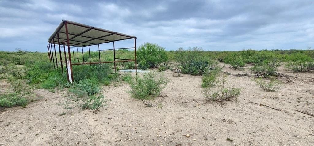 23.92 acres in Maverick County - photo 2