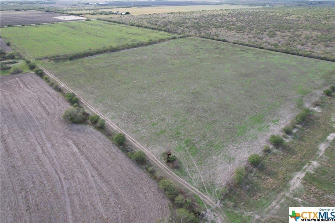 48 acres in Karnes County - photo 10