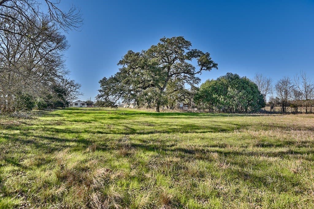 1.9 acres in Fayette County - photo 25