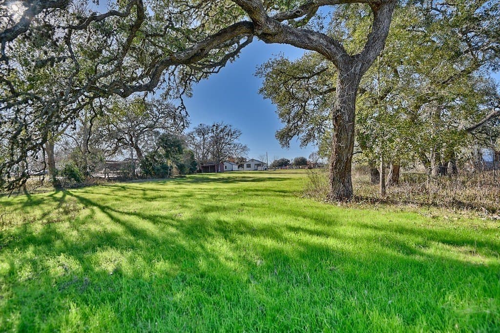 1.9 acres in Fayette County - photo 2