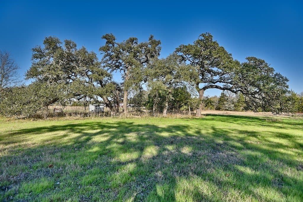 1.9 acres in Fayette County - photo 24