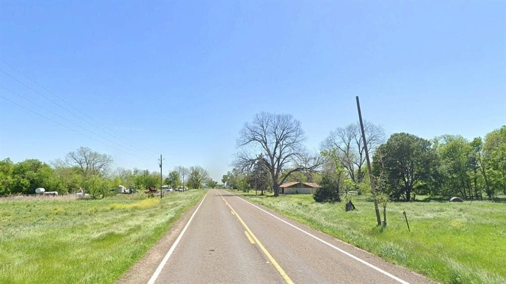 0.29 acres in Navarro County - photo 9