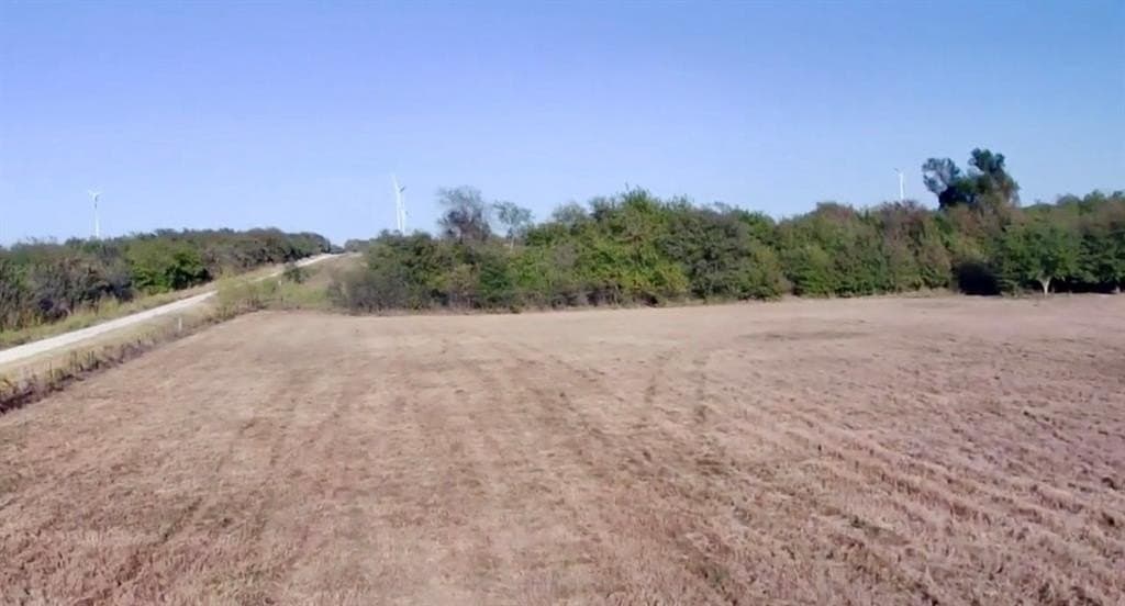 16.32 acres in Hill County - photo 3