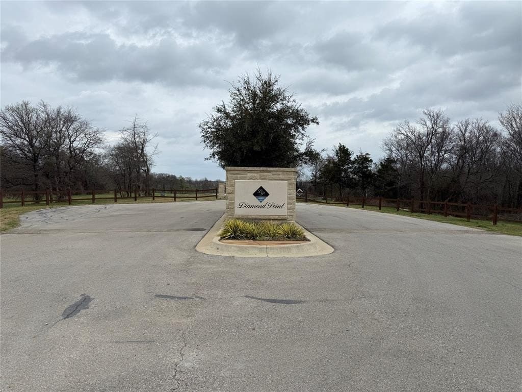 1.01 acres in Navarro County - photo 6