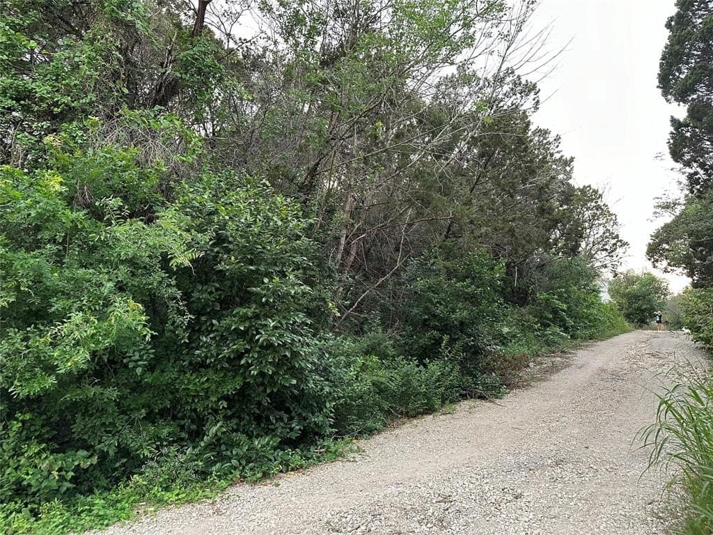 0.4 acres in Hill County - photo 9