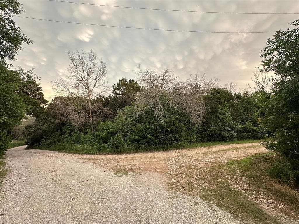 0.4 acres in Hill County - photo 6