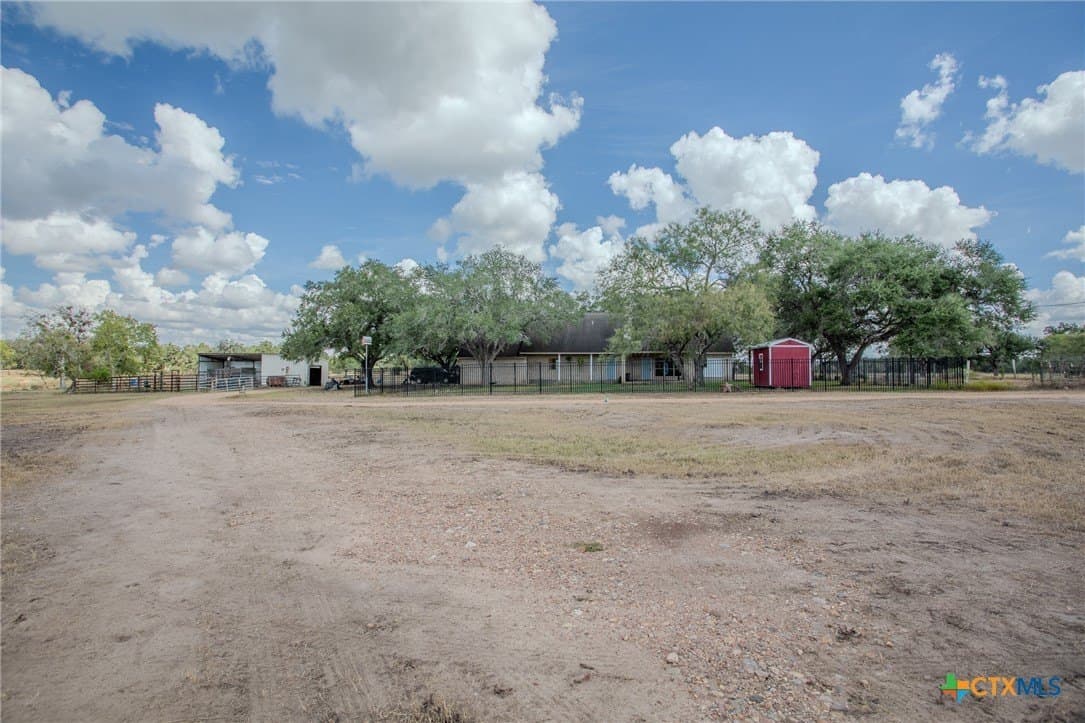 25.44 acres in Victoria County - photo 32