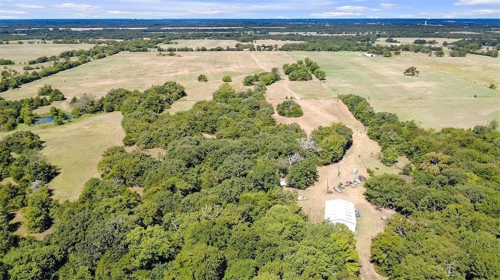 106.96 acres in Hopkins County - photo 3