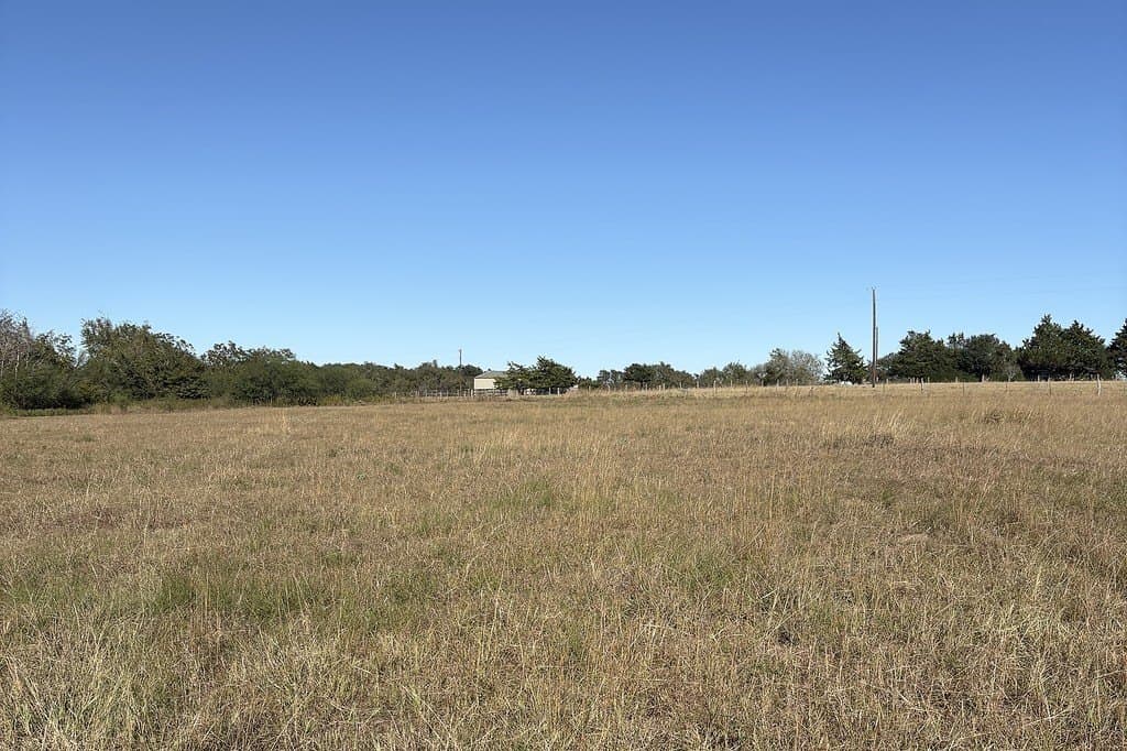 9.27 acres in Lavaca County - photo 2