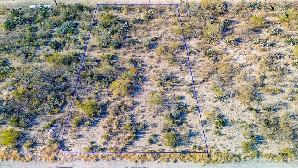0.24 acres in Maverick County - photo 5