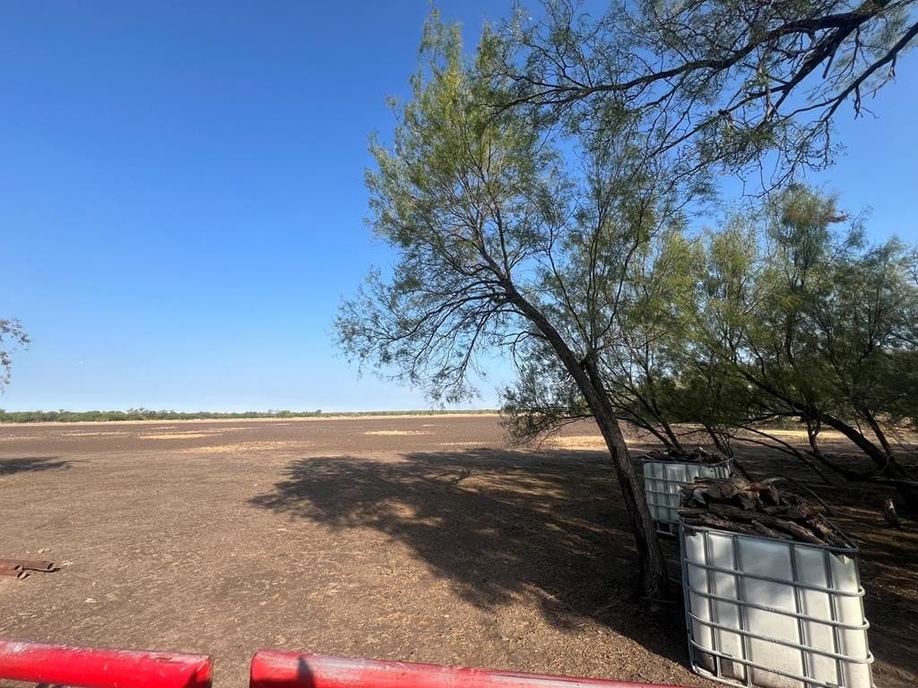 15.54 acres in Maverick County - photo 3