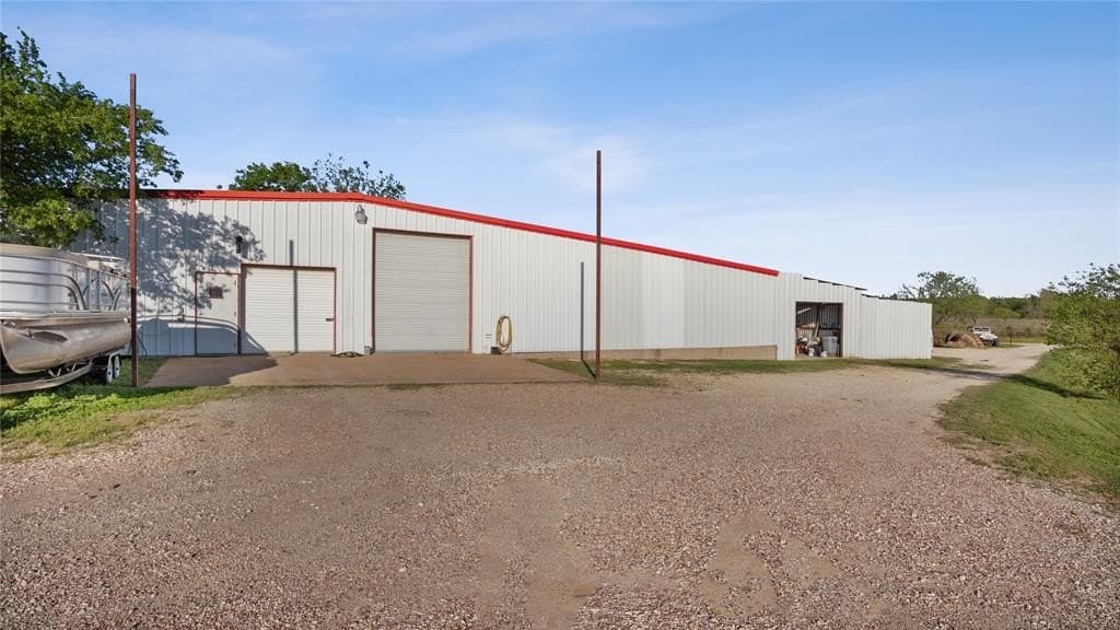 135.87 acres in Ellis County - photo 10