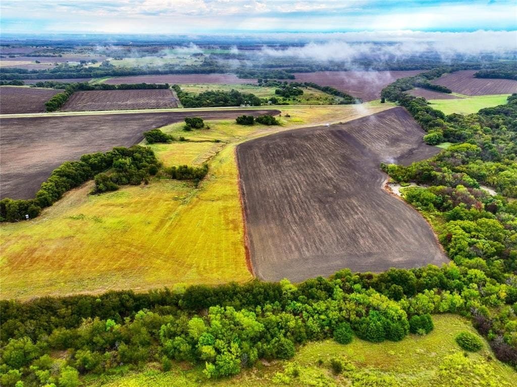 39.64 acres in Hill County - photo 8