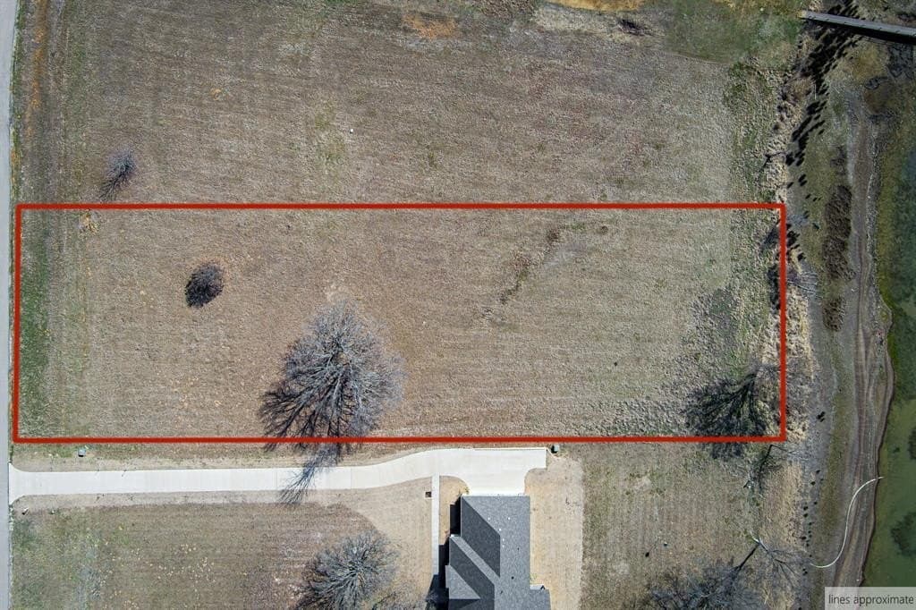 1.05 acres in Navarro County - photo 9