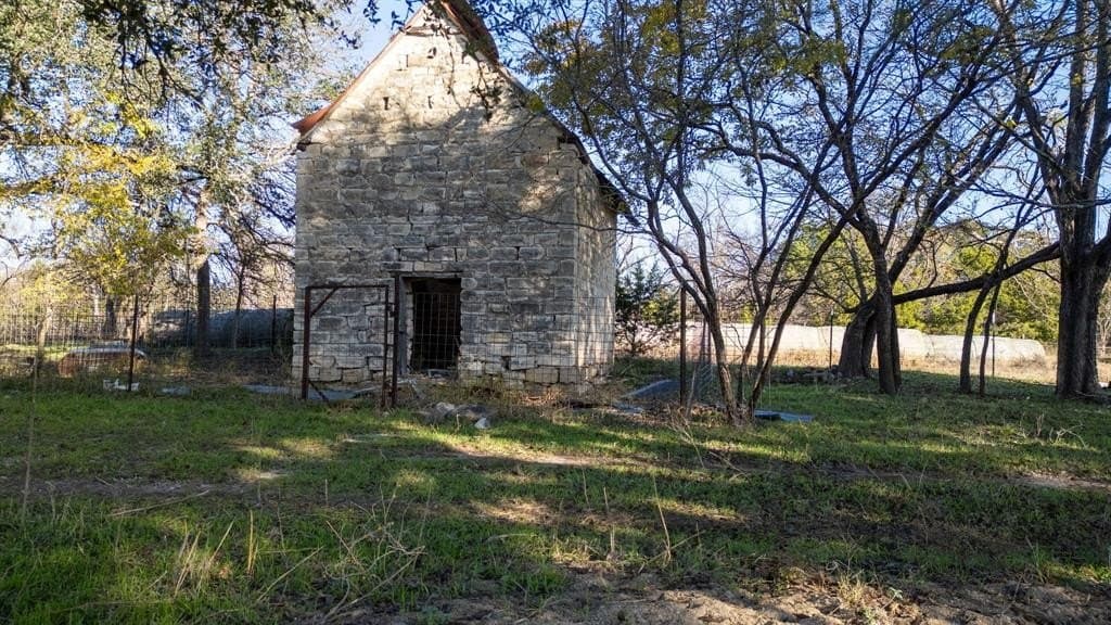 56.62 acres in Lampasas County - photo 3