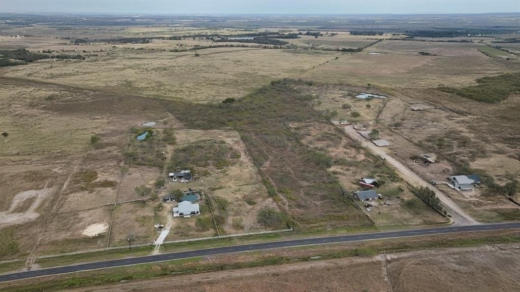 14 acres in Navarro County - photo 4