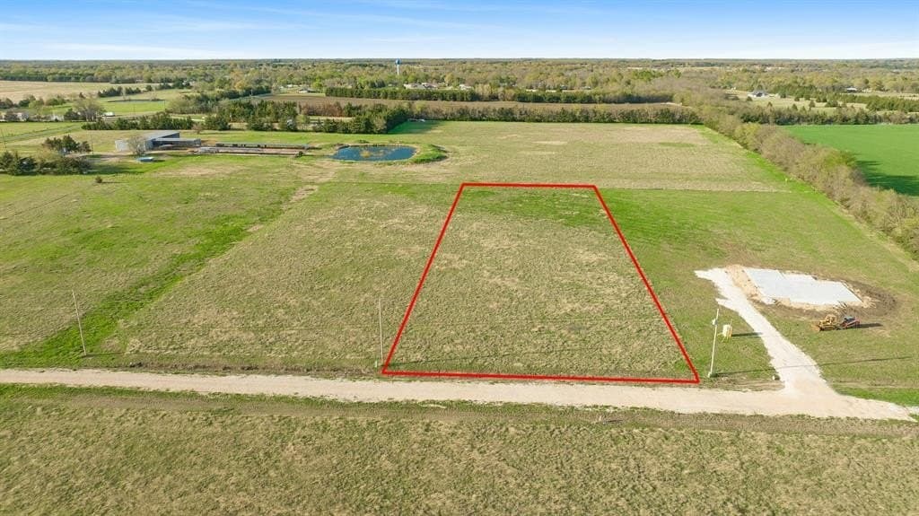 2.21 acres in Lamar County - photo 2