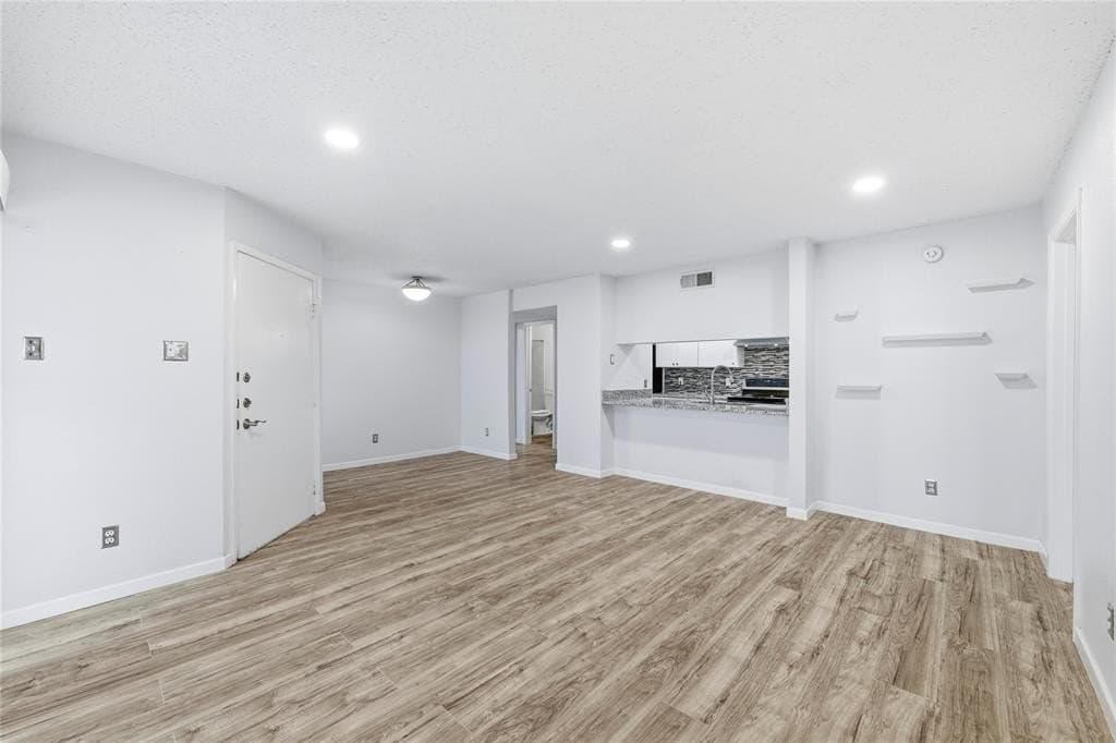 12482 Abrams Road