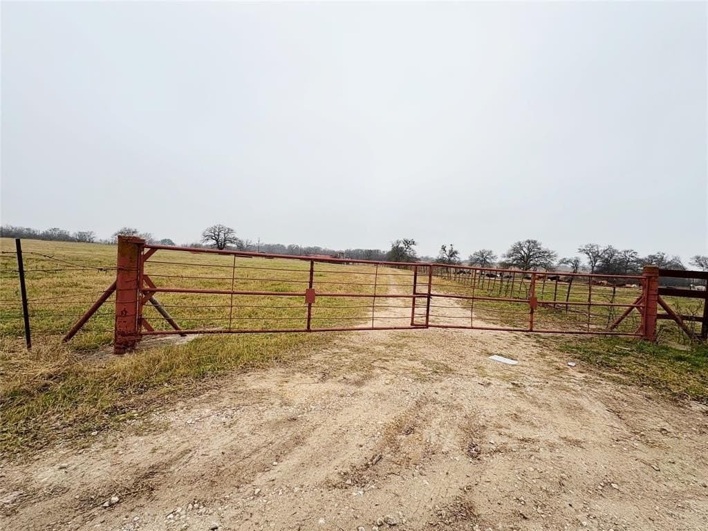 12.37 acres in Falls County - photo 5