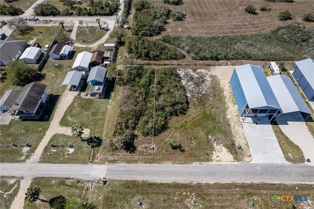 0.25 acres in Calhoun County - photo 5