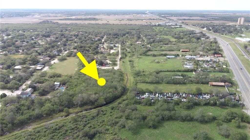 0.18 acres in Jim Wells County - photo 3