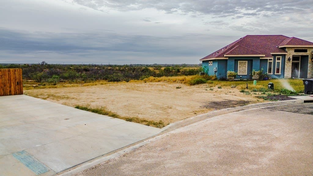 0.21 acres in Maverick County - photo 3