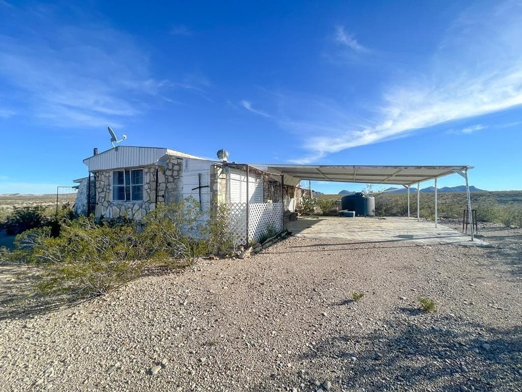 165.83 acres in Brewster County - photo 2
