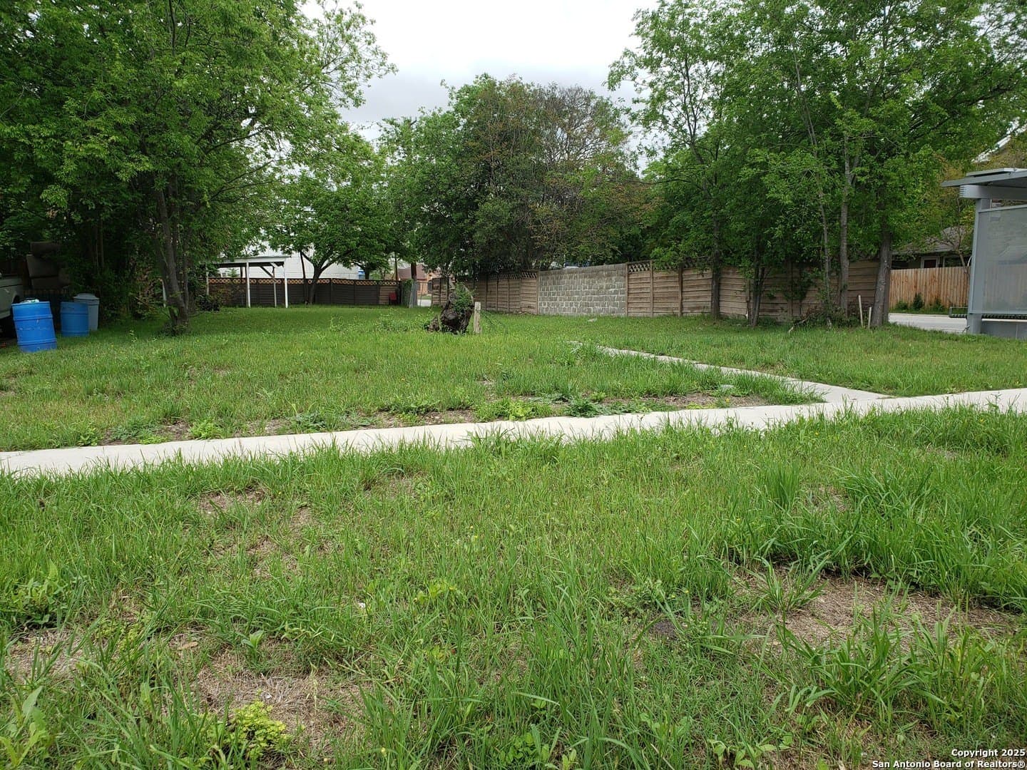1701 W Summit Ave