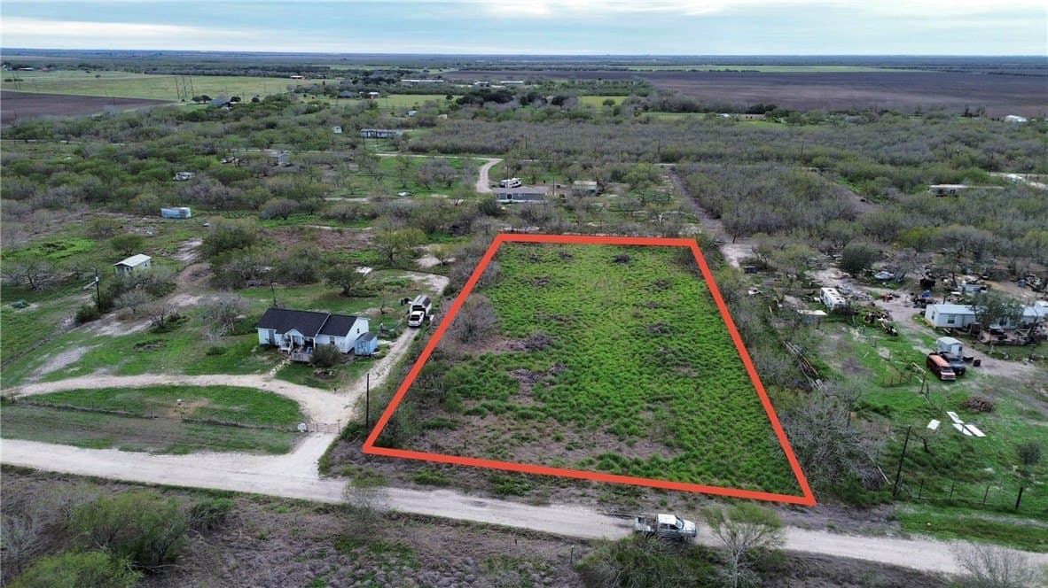 1.7 acres in Nueces County - photo 2