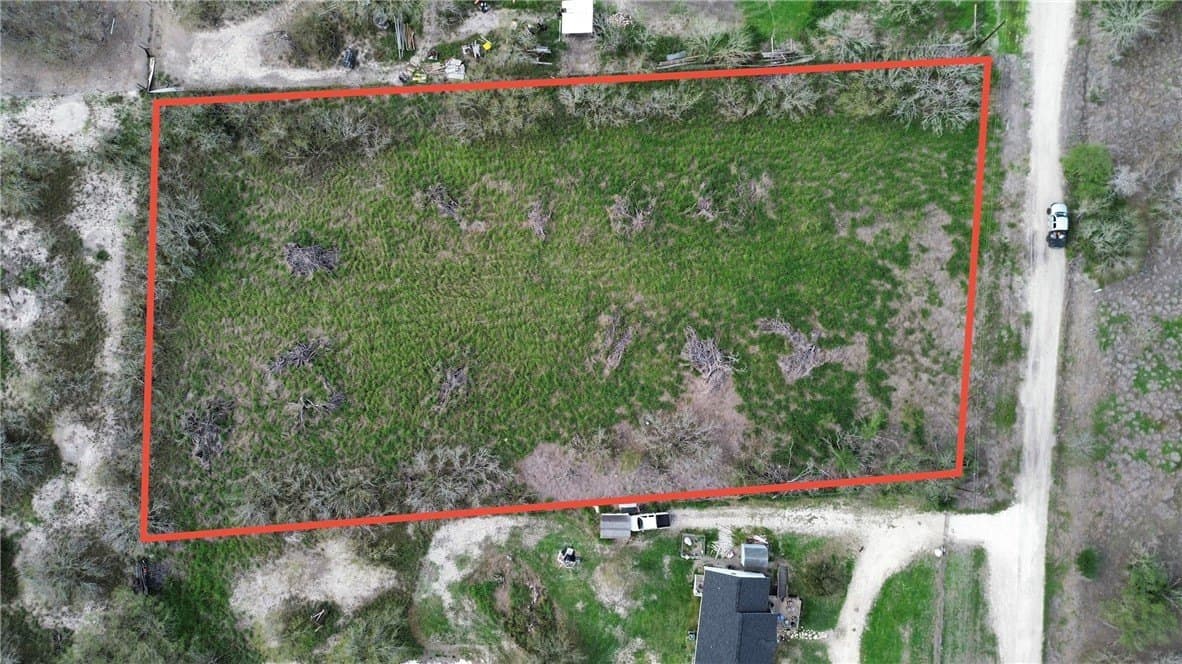1.7 acres in Nueces County - photo 3