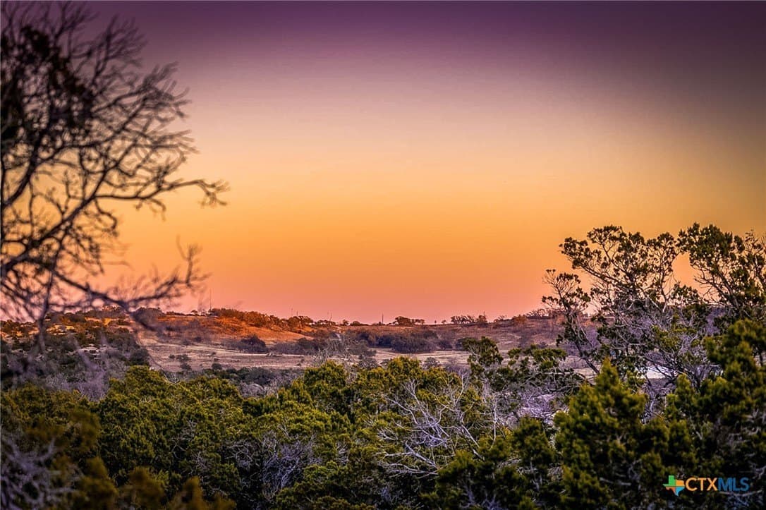 42 acres in Gillespie County - photo 2