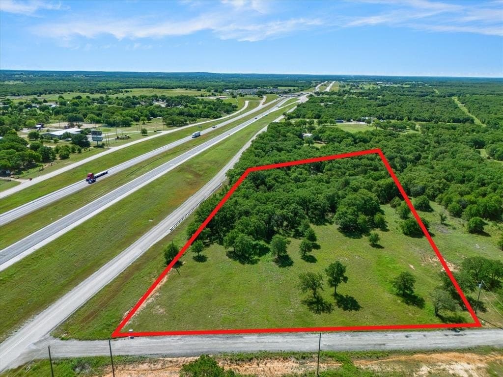 5.61 acres in Montague County - photo 3