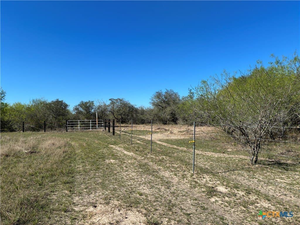 36.44 acres in Refugio County - photo 20