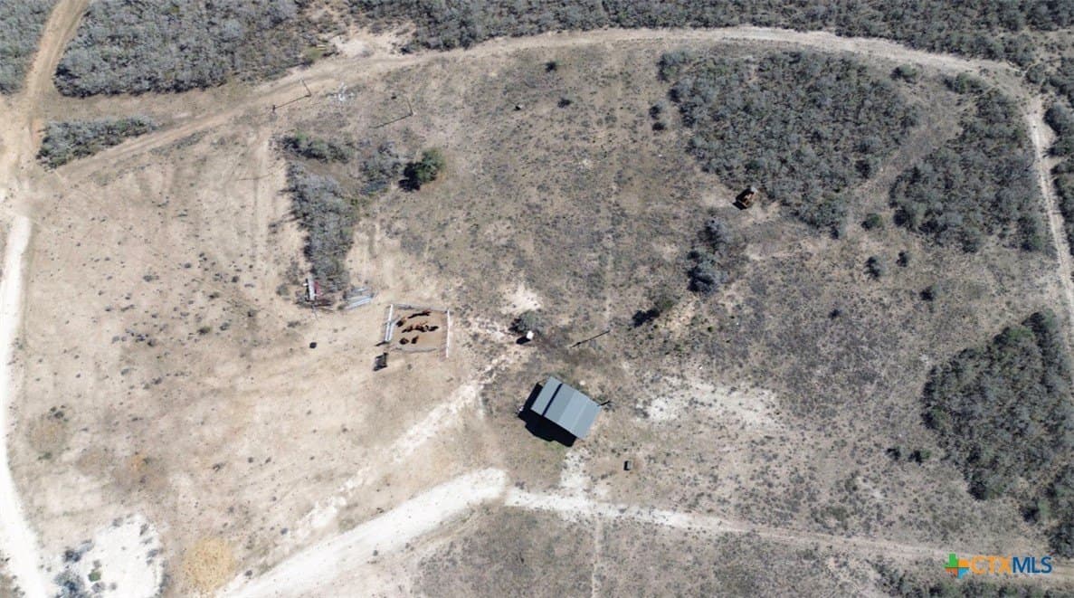 141.69 acres in Goliad County - photo 2