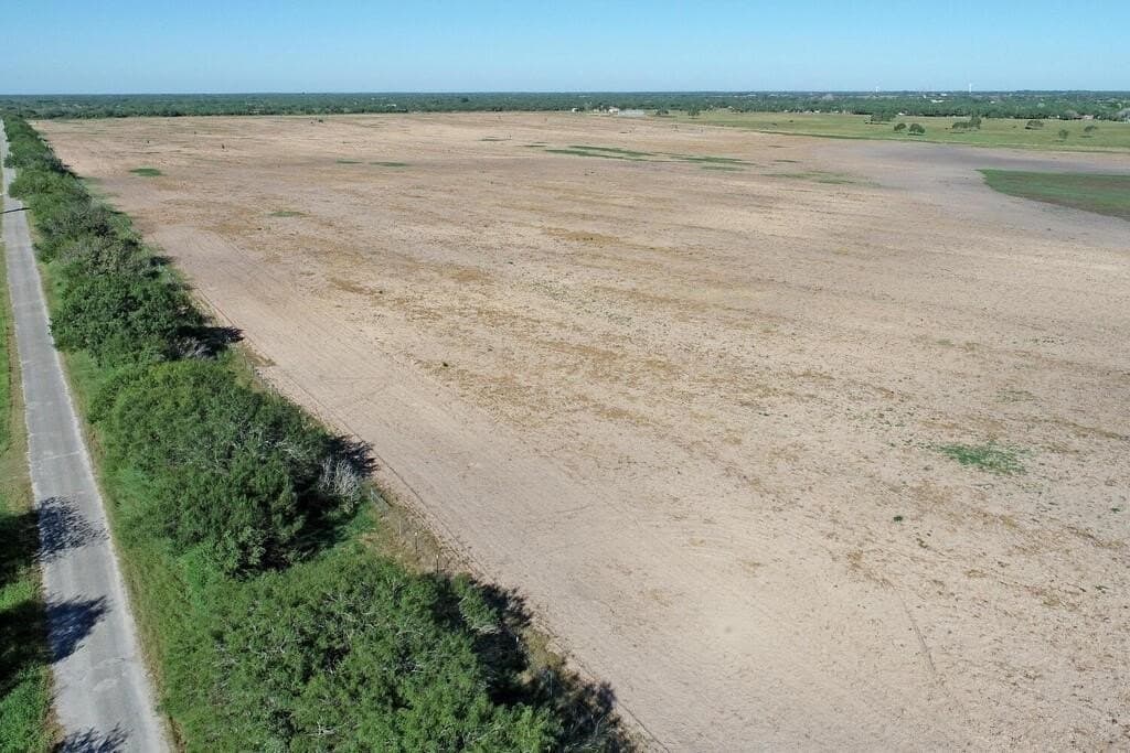 10 acres in Kleberg County - photo 5
