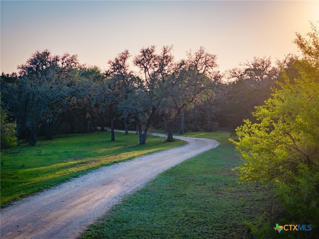 15.62 acres in Comal County - photo 5