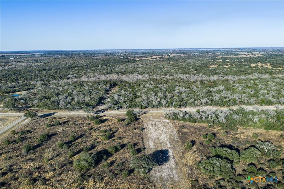 15.99 acres in Victoria County - photo 4