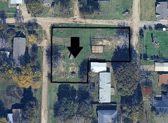 0.48 acres in Henderson County - photo 2