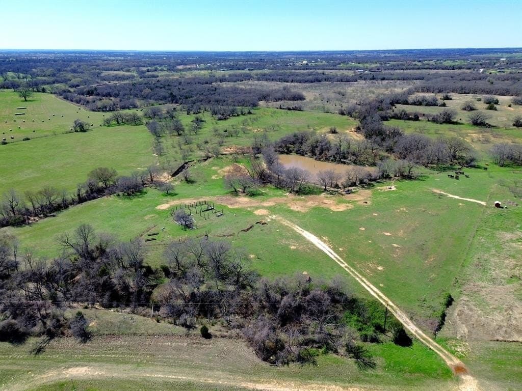 37.94 acres in Wise County - photo 3