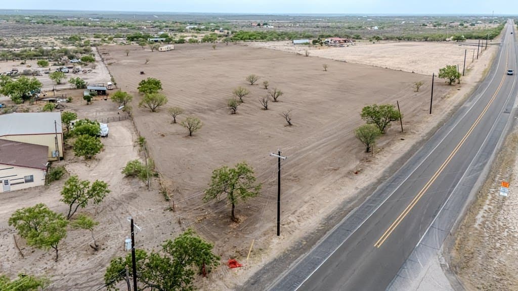 10.03 acres in Maverick County - photo 3