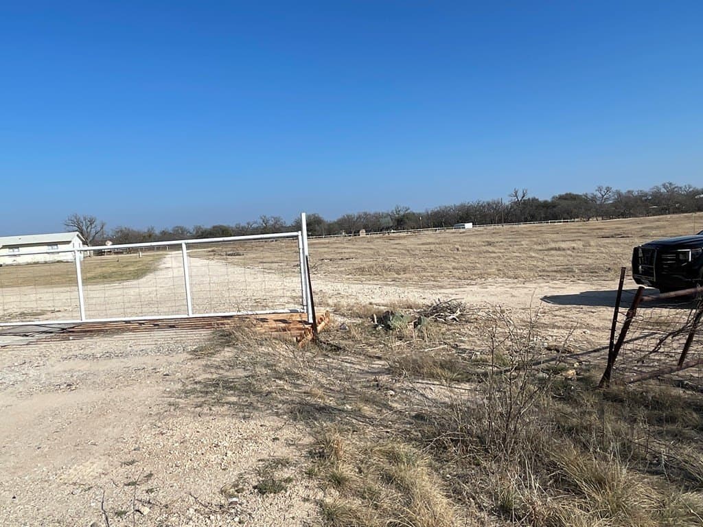 18.08 acres in Irion County - photo 14
