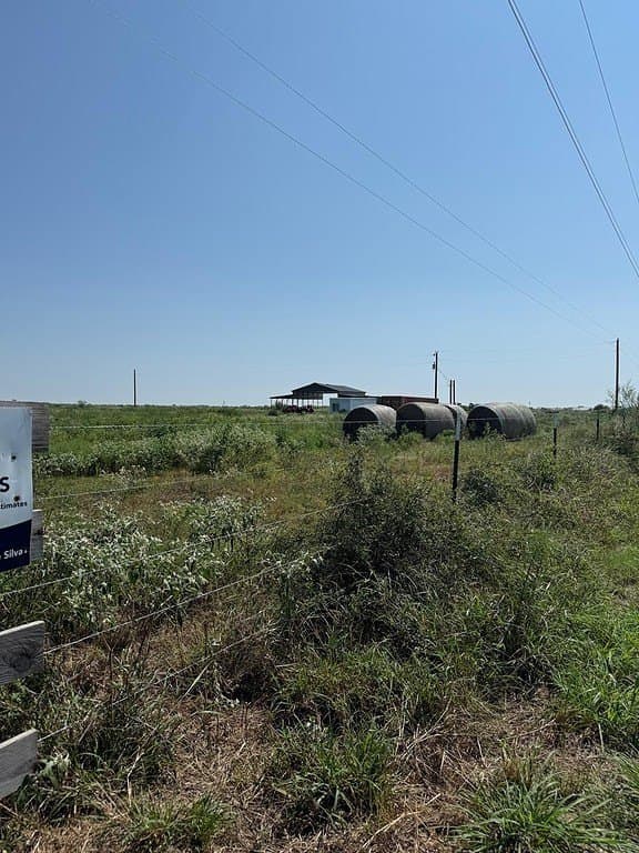 13.85 acres in Colorado County - photo 5
