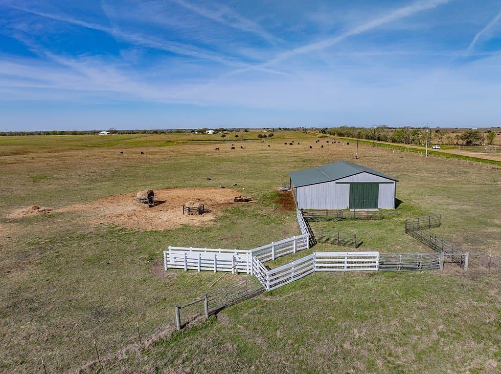 83.31 acres in Fayette County - photo 4