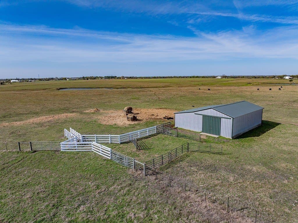 83.31 acres in Fayette County - photo 2