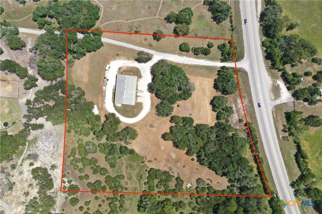 10 acres in Hays County - photo 7