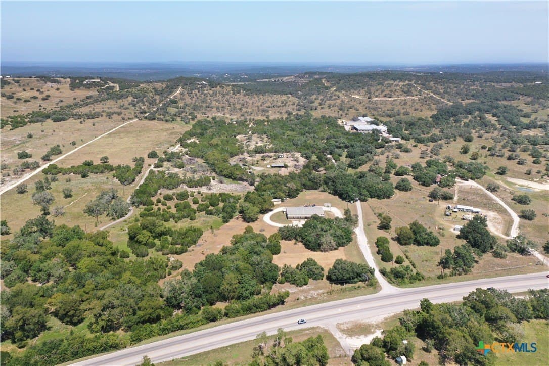 10 acres in Hays County - photo 5