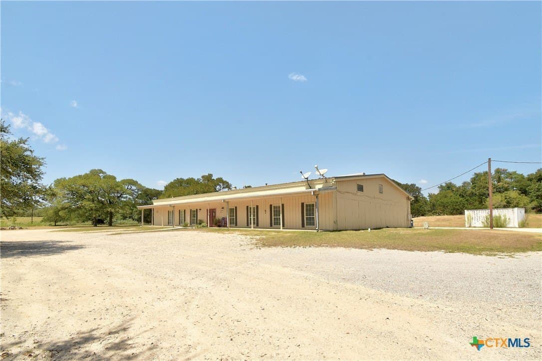 10 acres in Hays County - photo 13