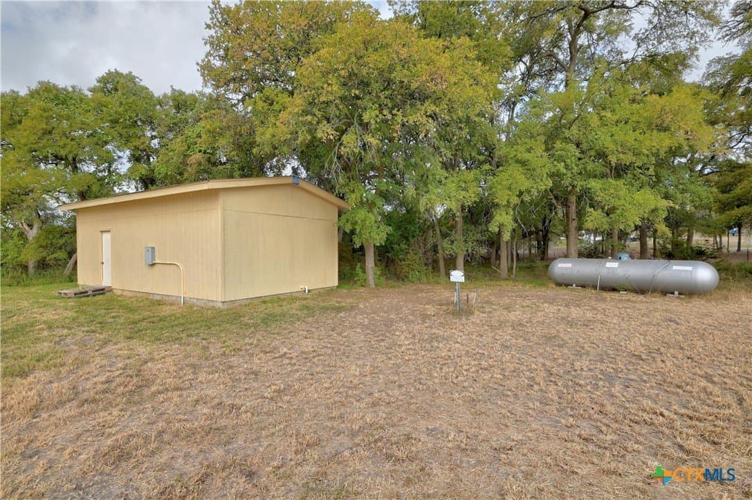 10 acres in Hays County - photo 21