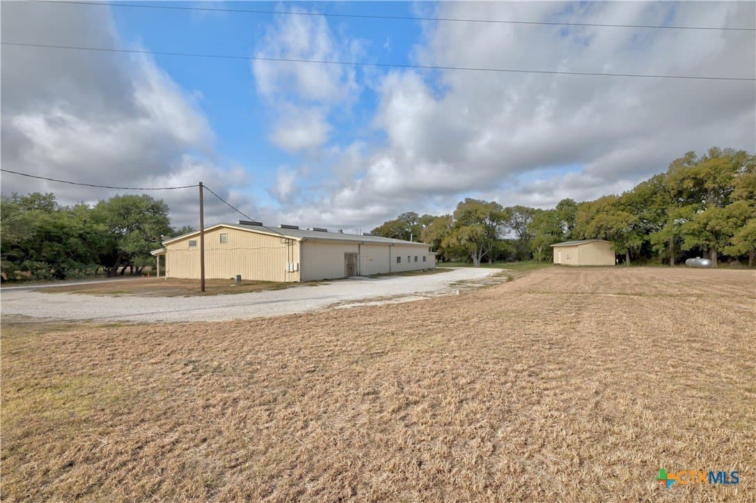 10 acres in Hays County - photo 20