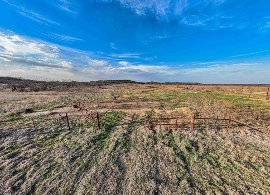 141.71 acres in Stephens County - photo 7